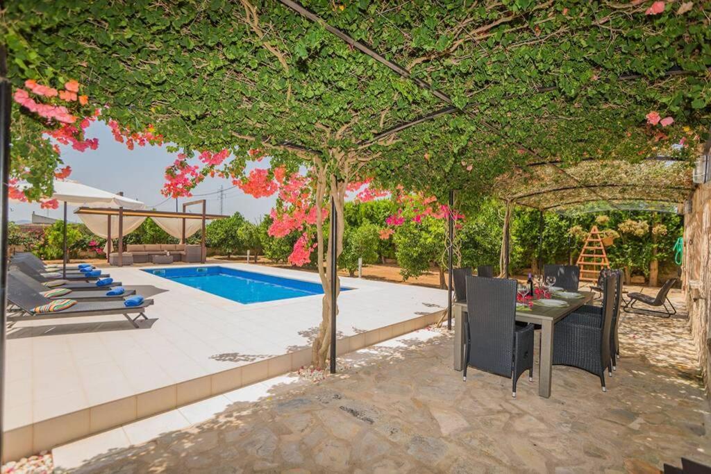 Finca Amer Sa Pobla Exteriér fotografie