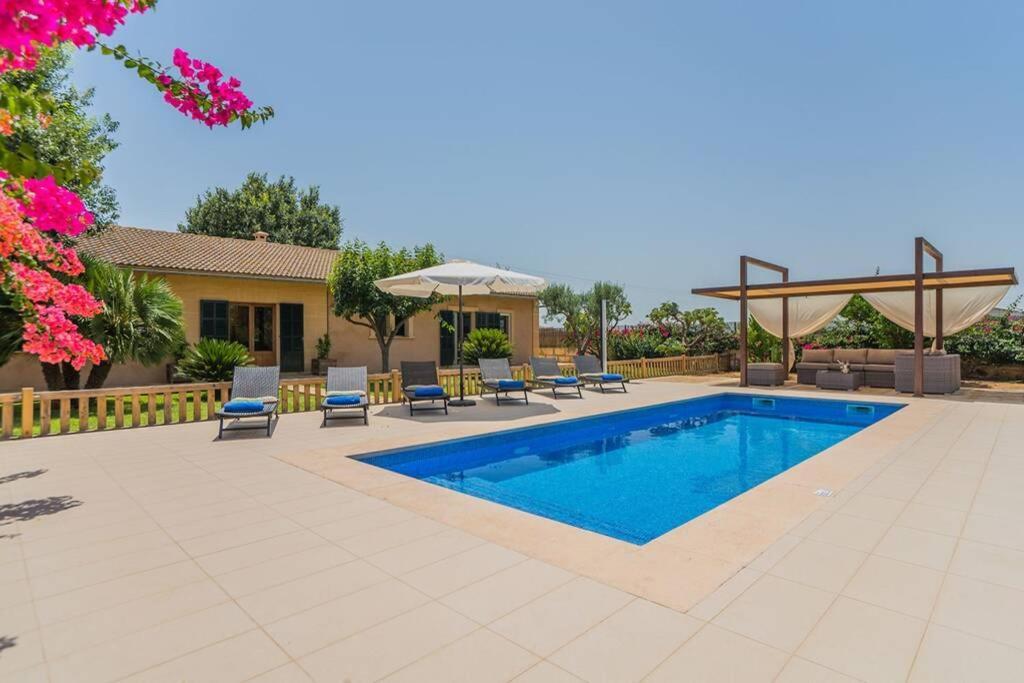 Finca Amer Sa Pobla Exteriér fotografie